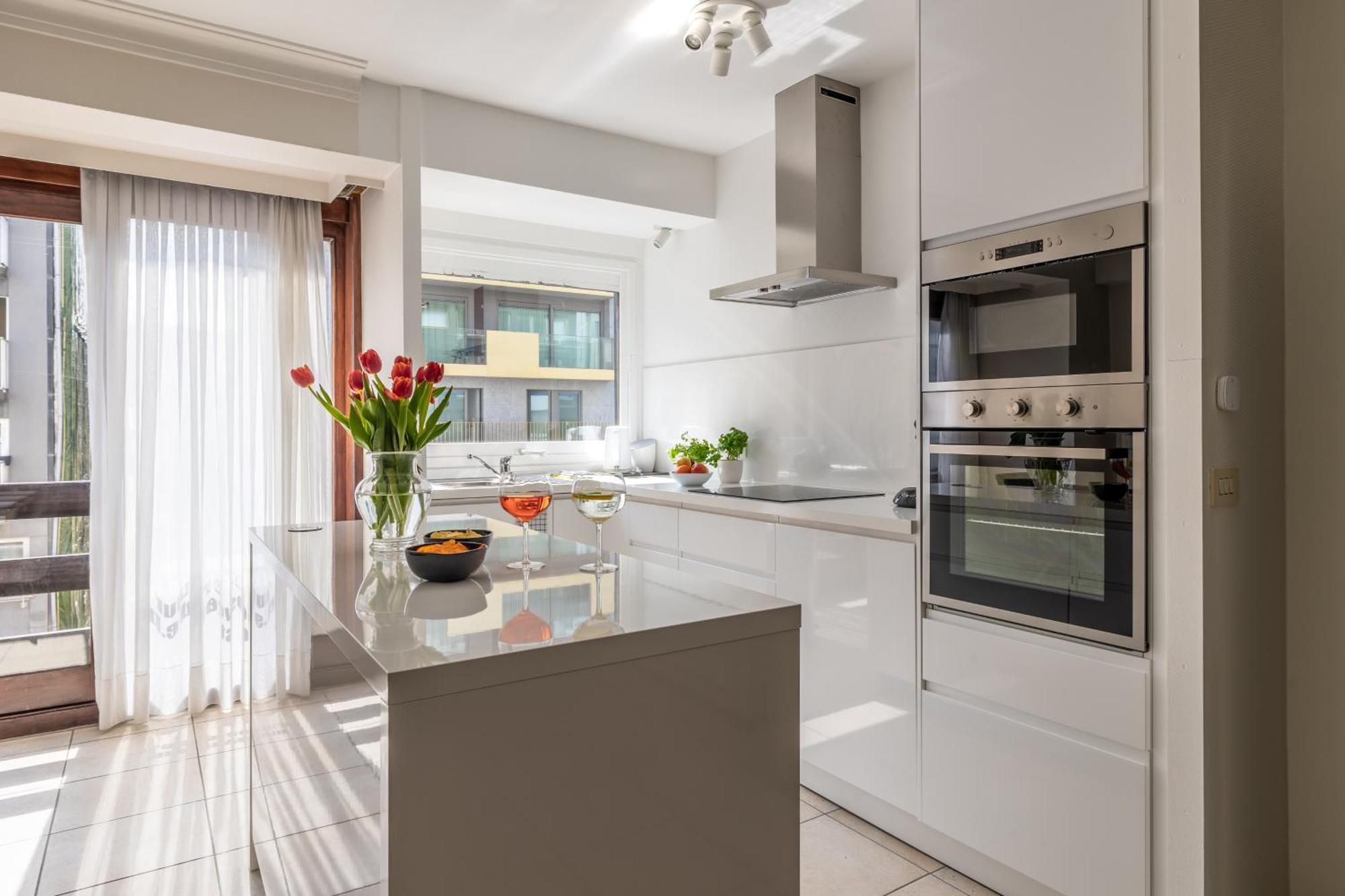 Weloveoostende - Newly Renovated Large Apartment 150M From The Beach - Including Bed Sheets And Final Clea-Ning Zewnętrze zdjęcie